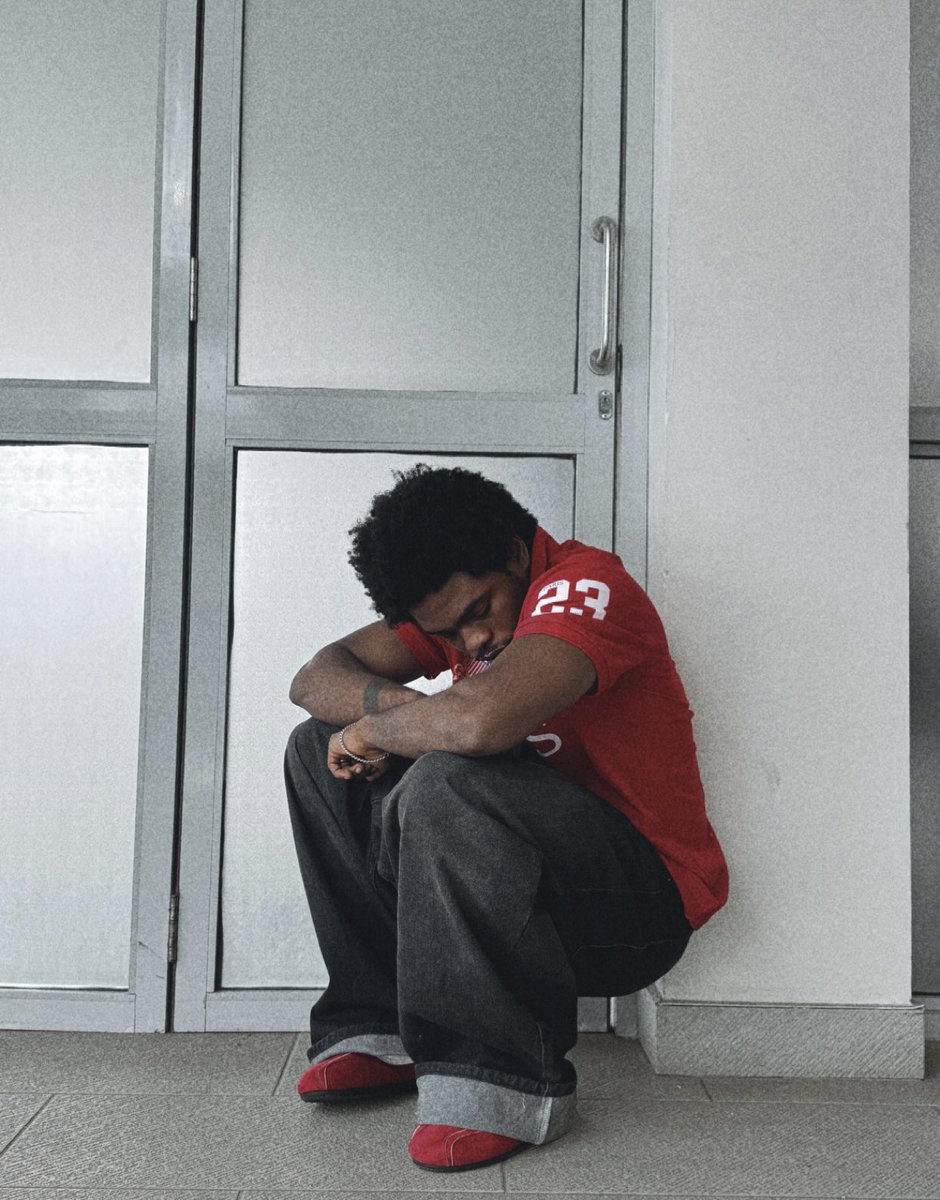 yarden ☥ tweet media