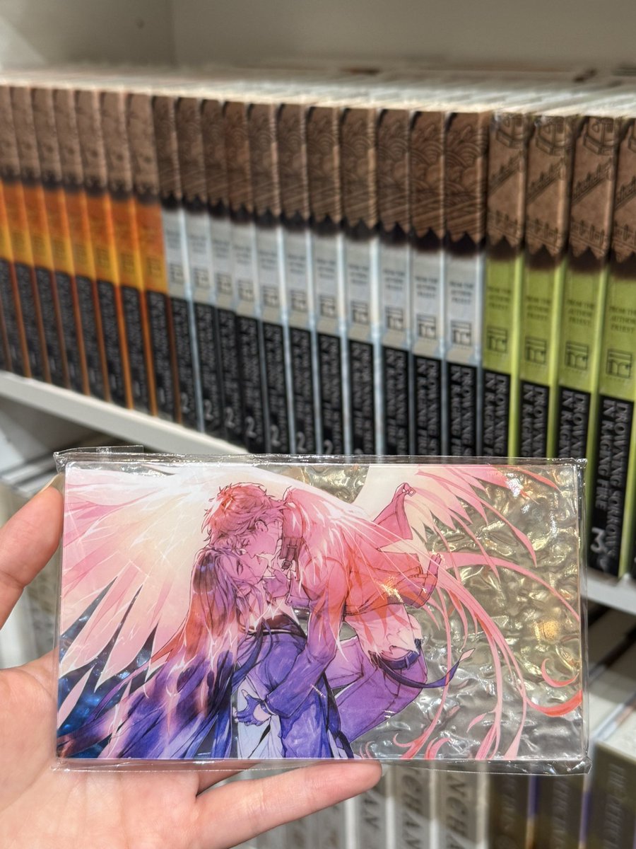 xuqnji's tweet image. #collected my liehuo 3 and rosmei shelf went from 1 to 1.25 🙂‍↕️ liehuo taking over 2 levels soon
