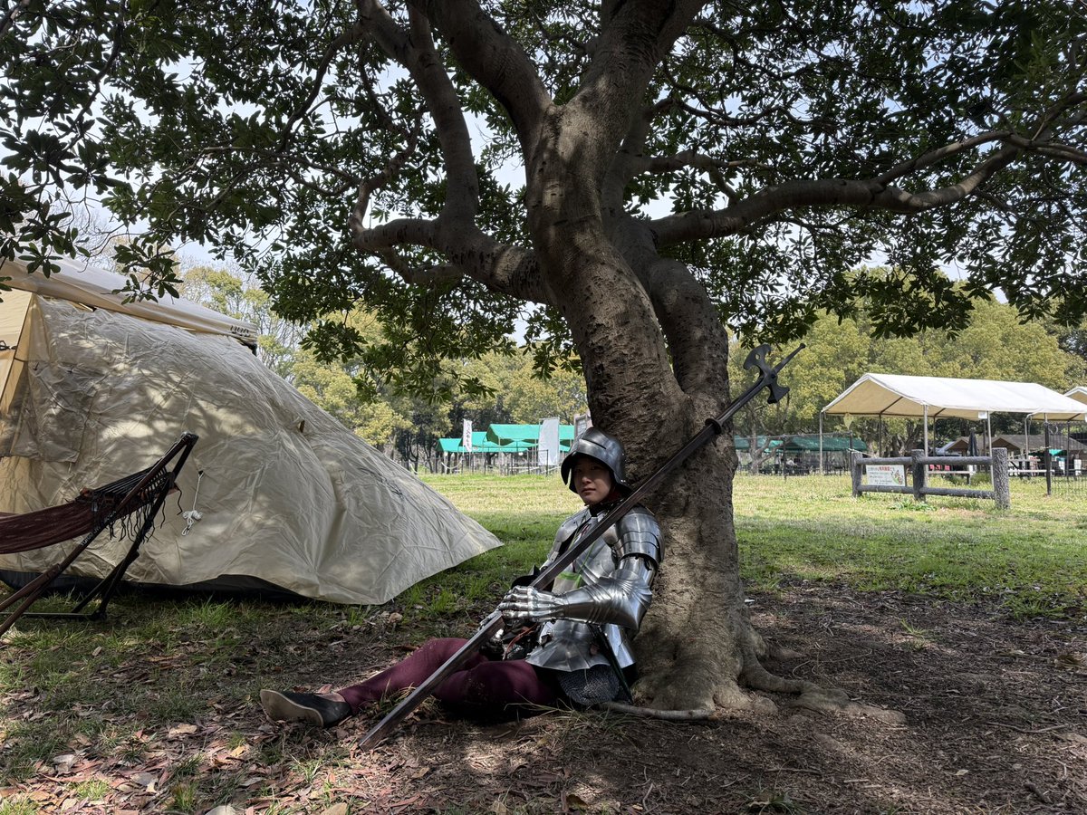 휘모 빠따김 tweet media