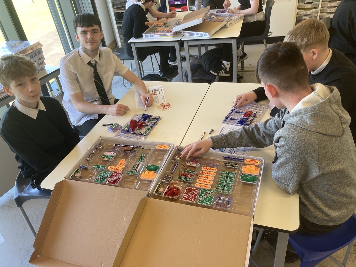 Garnock Science Department tweet media