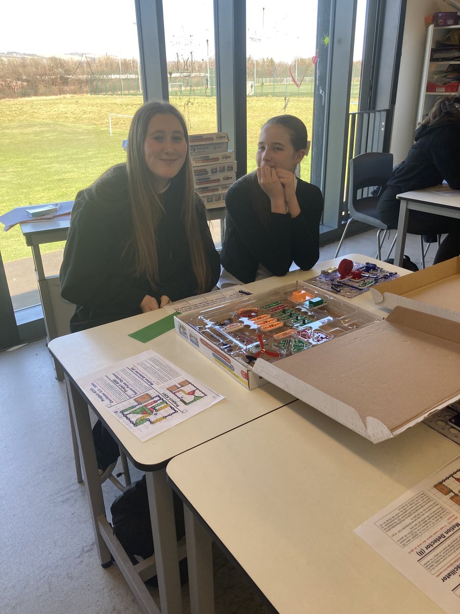 Garnock Science Department tweet media