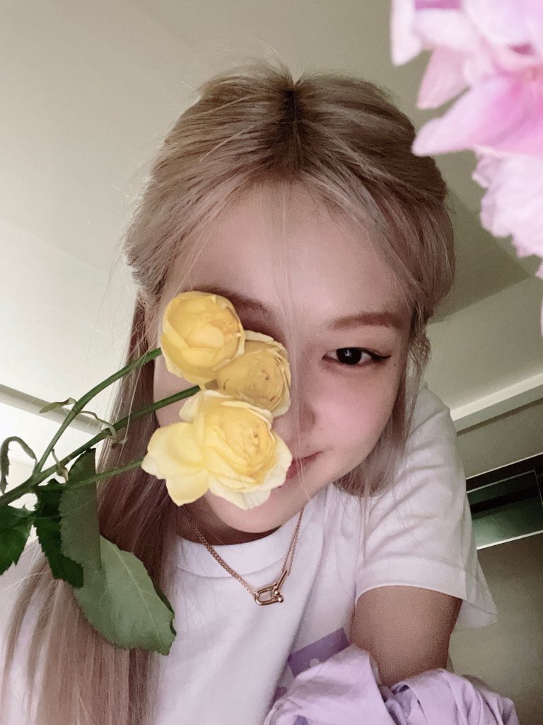 𝐄𝐕𝐄𝐋𝐘𝐍 tweet media