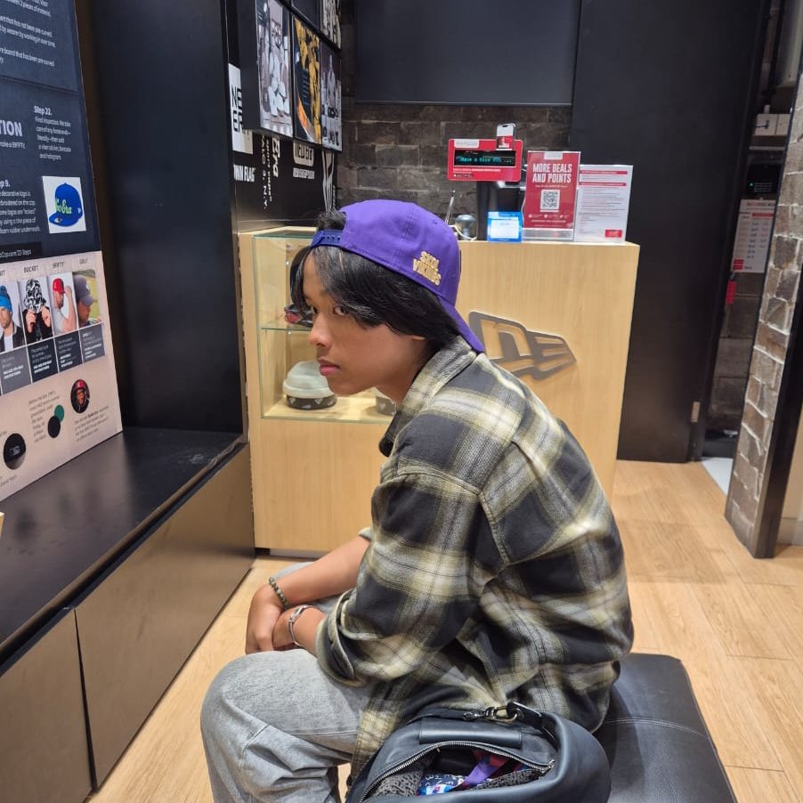 yksxrx 🟪🟨 tweet media