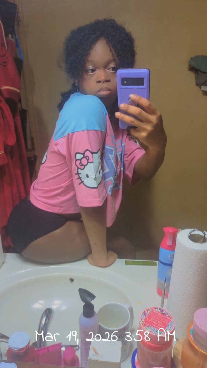 mid4rless's tweet photo. The view is better with no panties on  #femboy https://t.co/zJqvihc3Ox