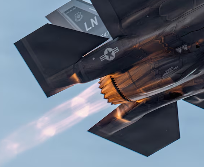 Bill Sweetman tweet media