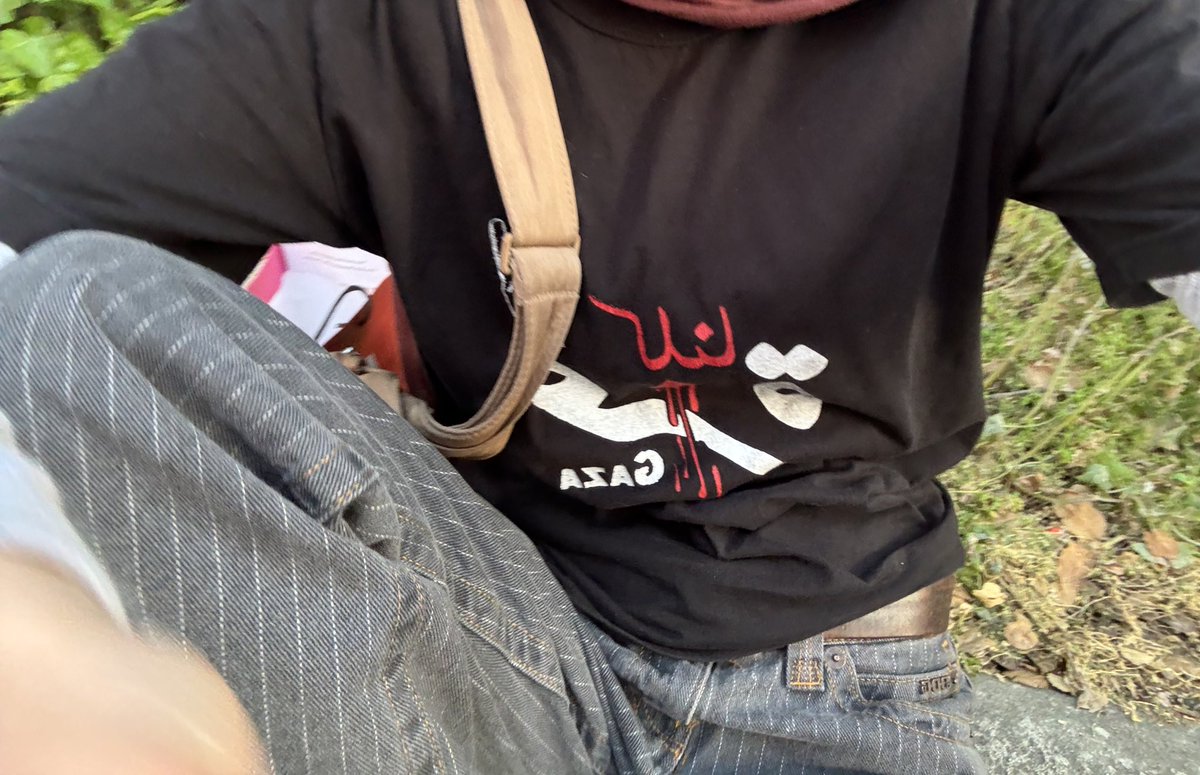 majnoona tweet media