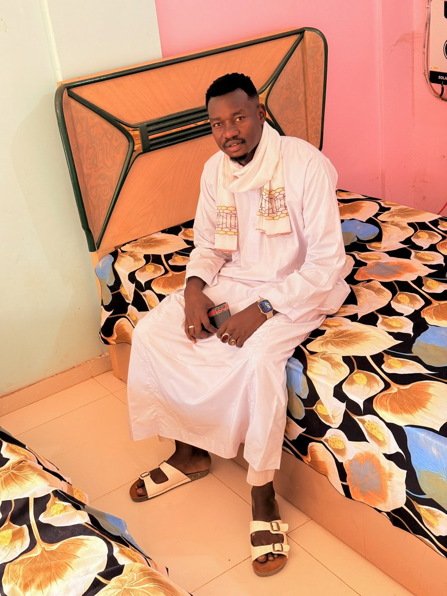 عيد مبارك وكل عام وأنتم بخير وبصحة وعافية وربنا يتقبل منكم صالح الأعمال إن شاء الله 🤍