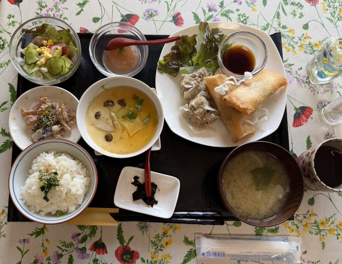 なつしよ tweet media