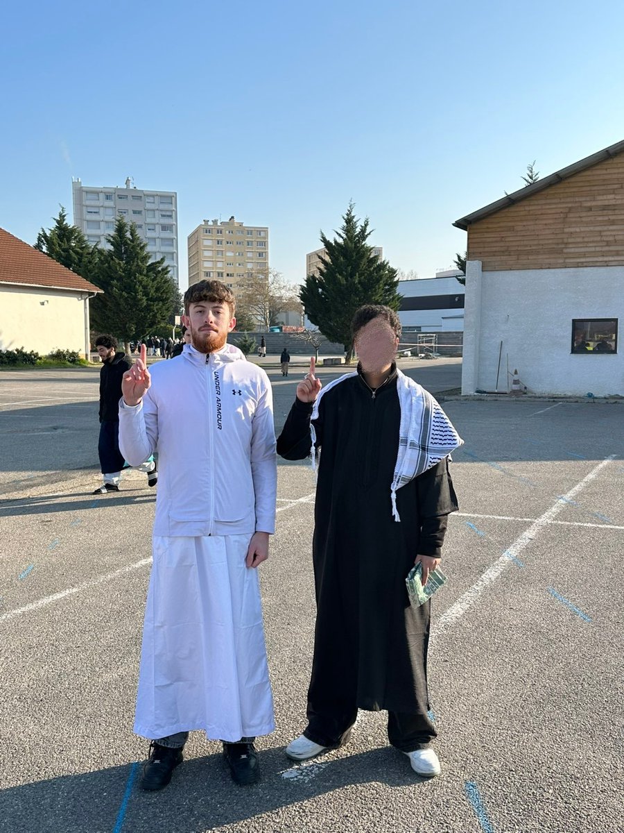 T0sh 🇫🇷 tweet media