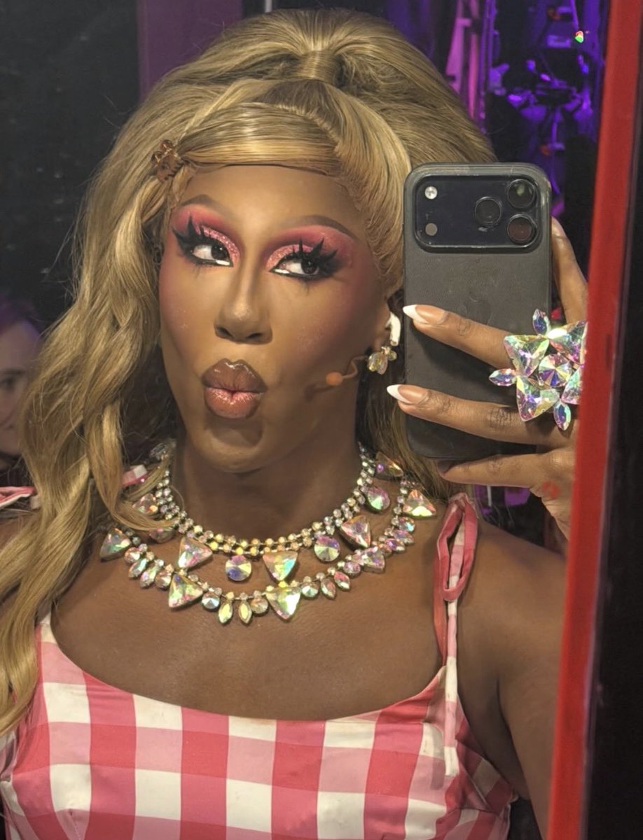 Drag_Crave's tweet photo. Kori King looks fabulous in Las Vegas, Nevada. https://t.co/2E9vkv9HXw