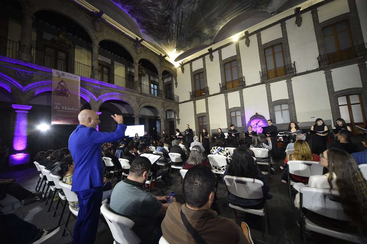 CulturaCiudadMx's tweet photo. ¡Es oficial! El Coro Virreinal Rita Guerrero (@coro_rita) tuvo su gran debut en el Museo de la Ciudad de México, marcando su primera presentación como parte de las agrupaciones musicales de esta Secretaría. Nos llena de orgullo darles una afectuosa bienvenida y ser testigos del inicio de esta nueva etapa sonora para nuestra ciudad.

Durante la presentación que se llevó a cabo como parte de #TiempoDeMujeres 2026: Festival por la Igualdad, bajo la dirección del maestro Aquiles Morales, las y los asistentes deleitaron sus oídos con piezas como “Ensaladas” de Mateo Flecha "el Viejo", joyas renacentistas y romances sefardíes.