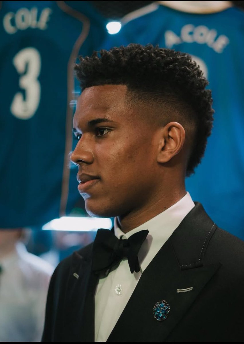 $aint 💙 tweet media