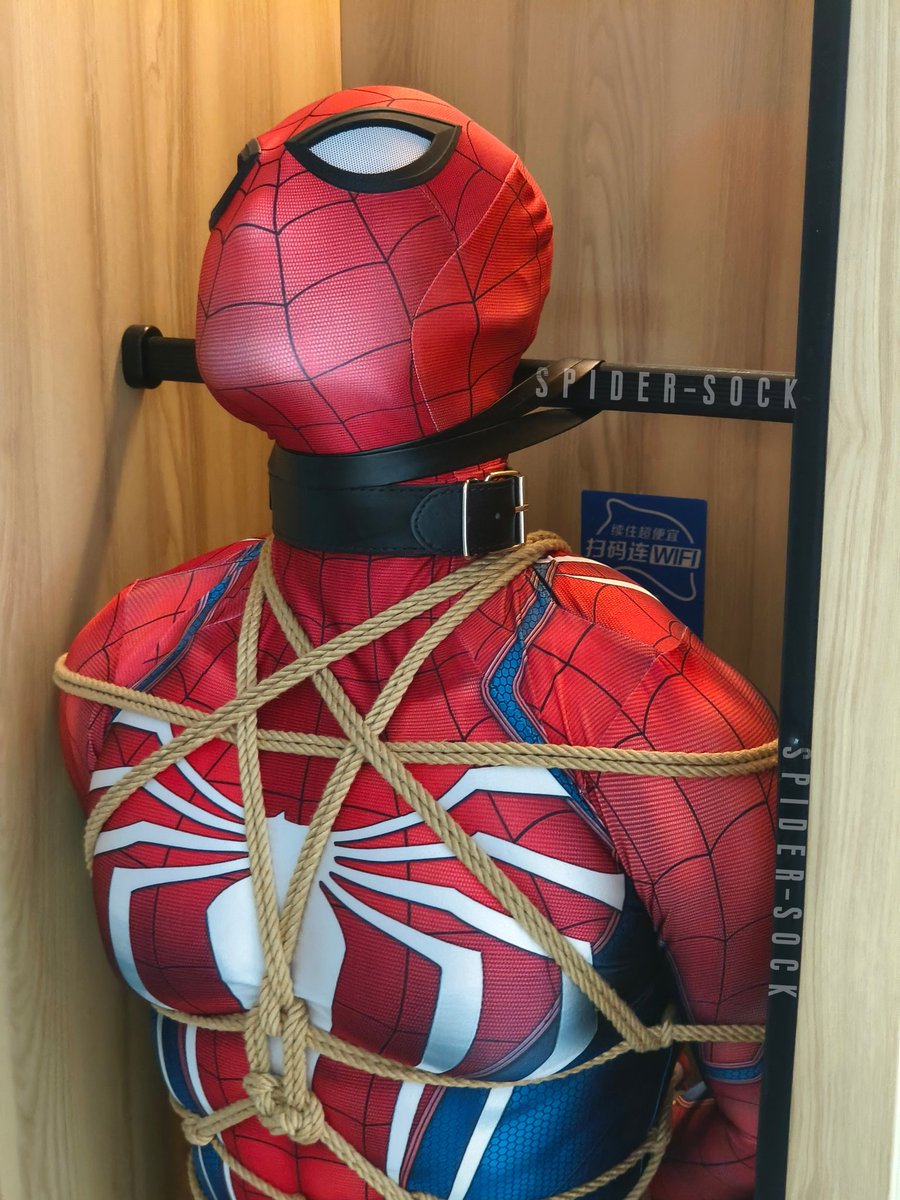 spider-sock tweet media