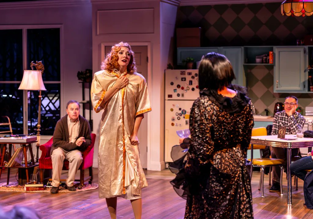 BuzzCenterStage tweet media