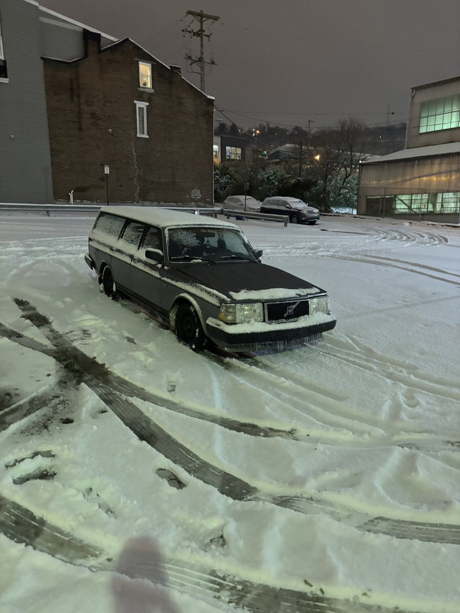 Enward “Ghost of Kyiv” Hardar tweet media