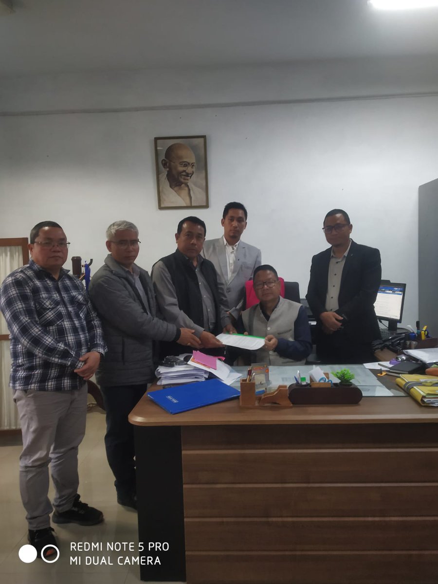 CDCEAOfficial's tweet photo. CDCEA &amp; CDCTA Submit Joint Memorandum to Governor of Mizoram 

The Chakma District Council Employees’ Association (CDCEA) and the Chakma District Council Teachers’ Association (CDCTA) have taken up the issue of the ongoing 

#CDCEA #CDCTA #CADC #SalaryDelay #Mizoram https://t.co/lM9dprpqBx