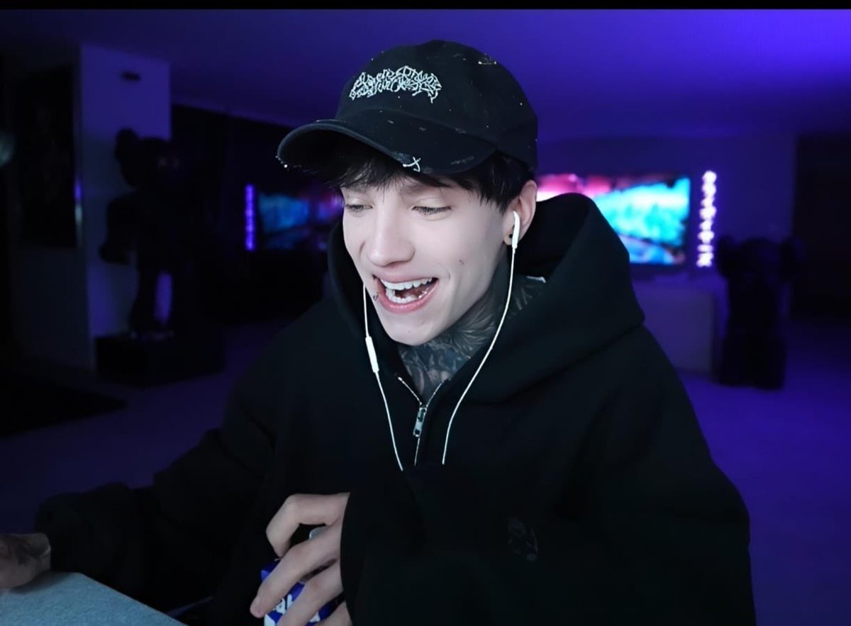 Crylien Club 👽 tweet media