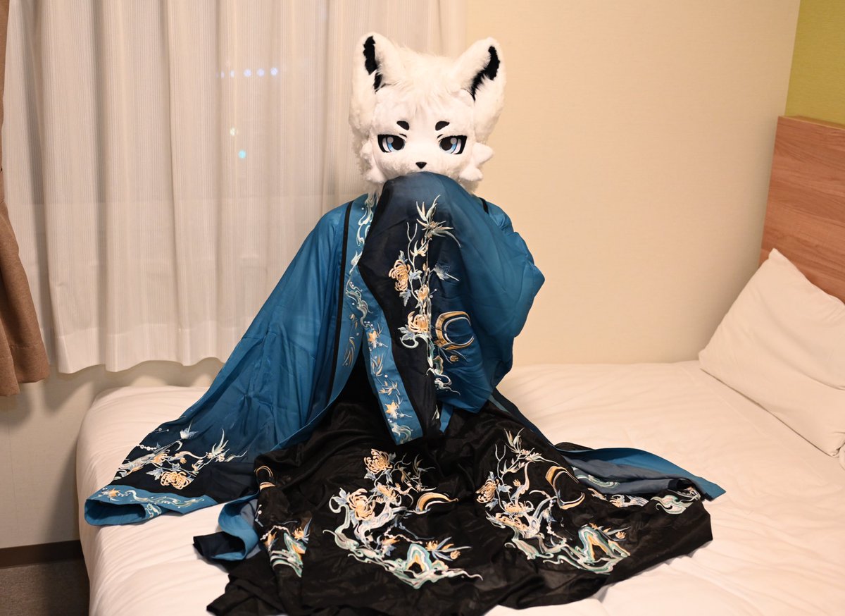 小白(こはく) tweet media