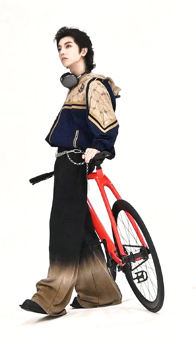 luis hernandez tweet media