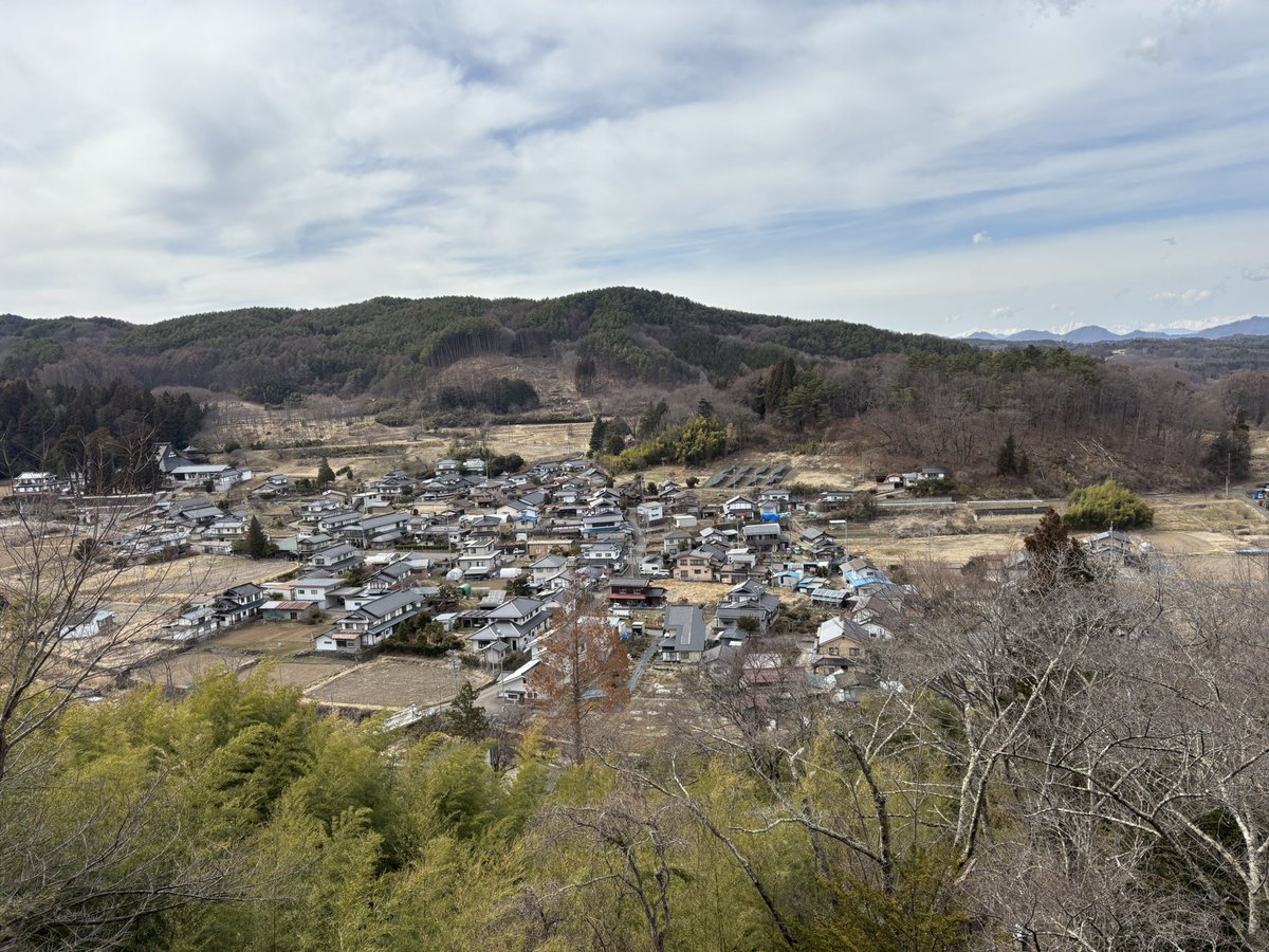 三連休の初日だけは余裕があったので、芦田城（立科町）に寄ってみた。独立峰の山城は防御が難しいので、芦田氏が本拠地を春日城に移したのは正しい選択と思われる(^^)