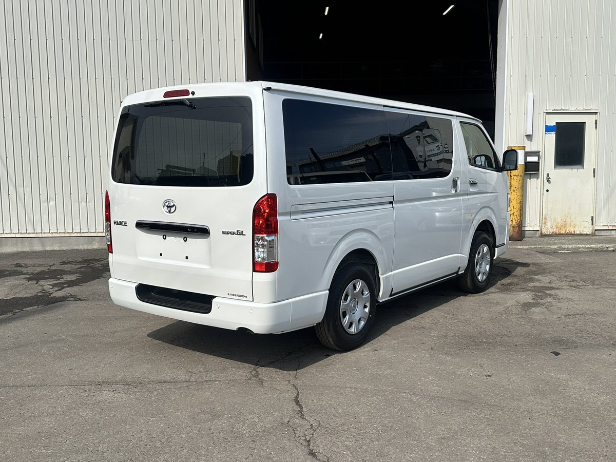needsbox's tweet photo. ハイエースV S-GL DARK PRIMEⅡディーゼル4WD
8型新車販売中！

#needsbox #hiace #ハイエースV https://t.co/DaGhmy6QEI