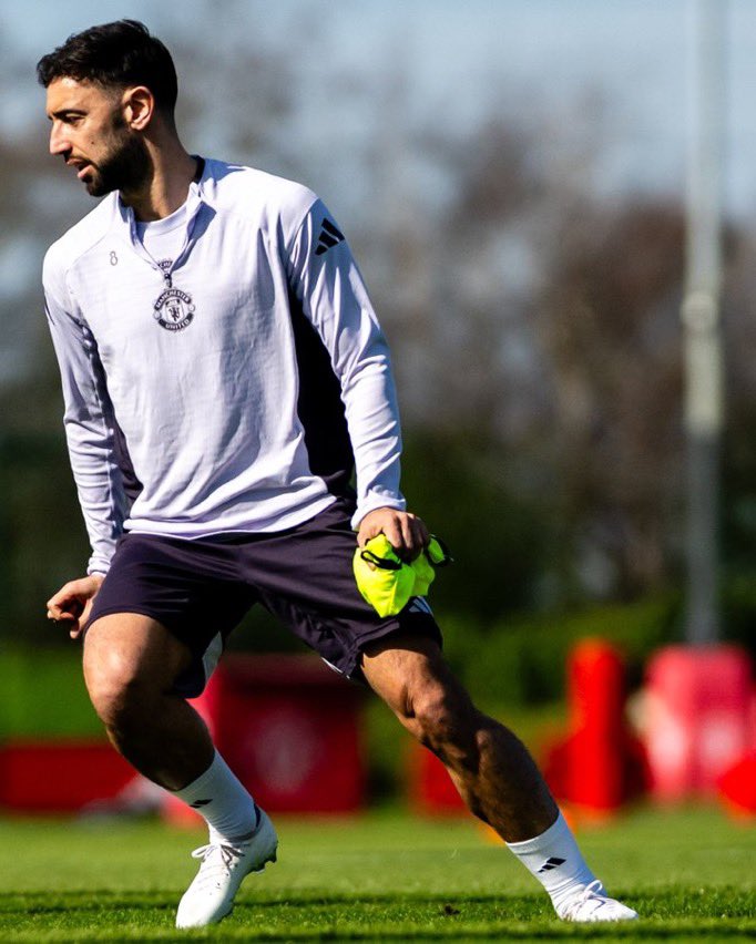 MIKE 🗽 tweet media