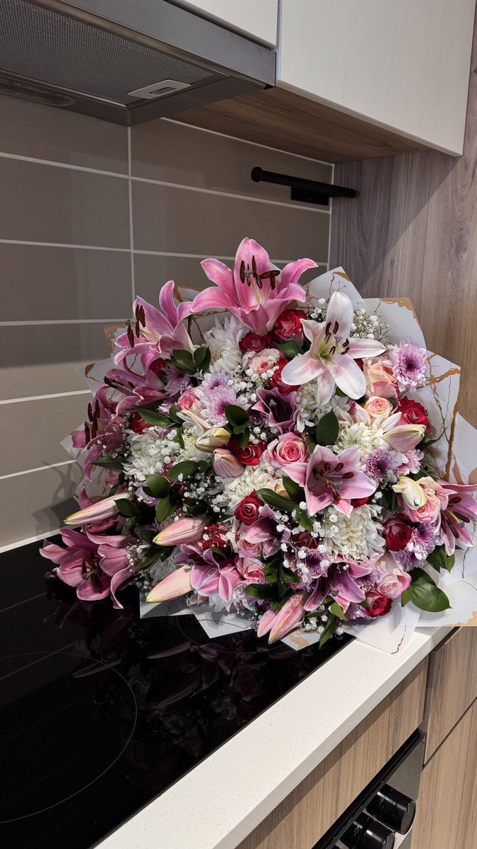 ✨ La petite✨ 4’11 tweet media