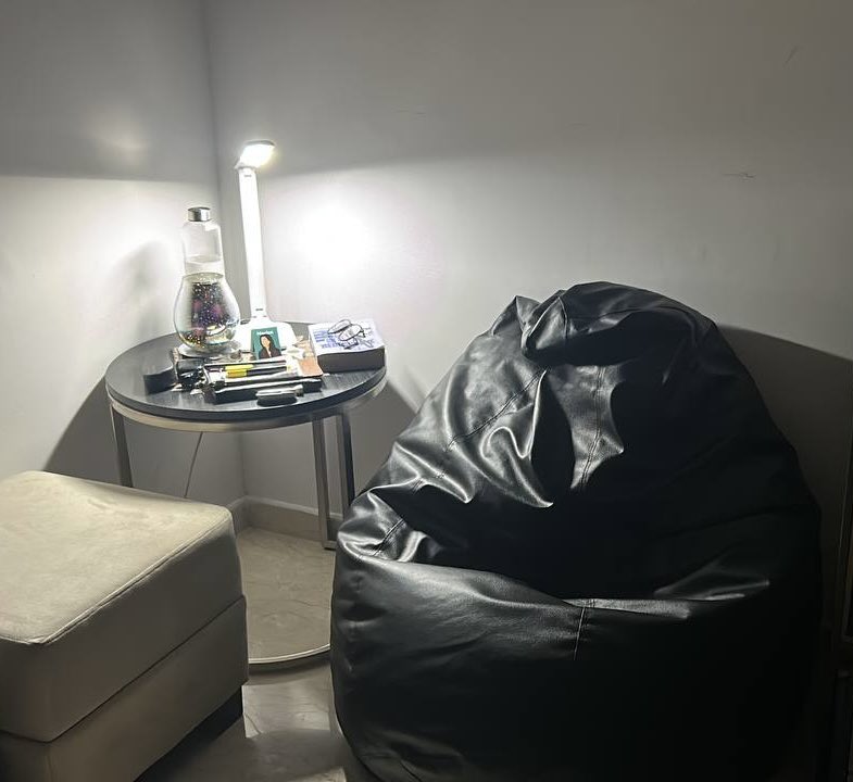 Vanshika tweet media