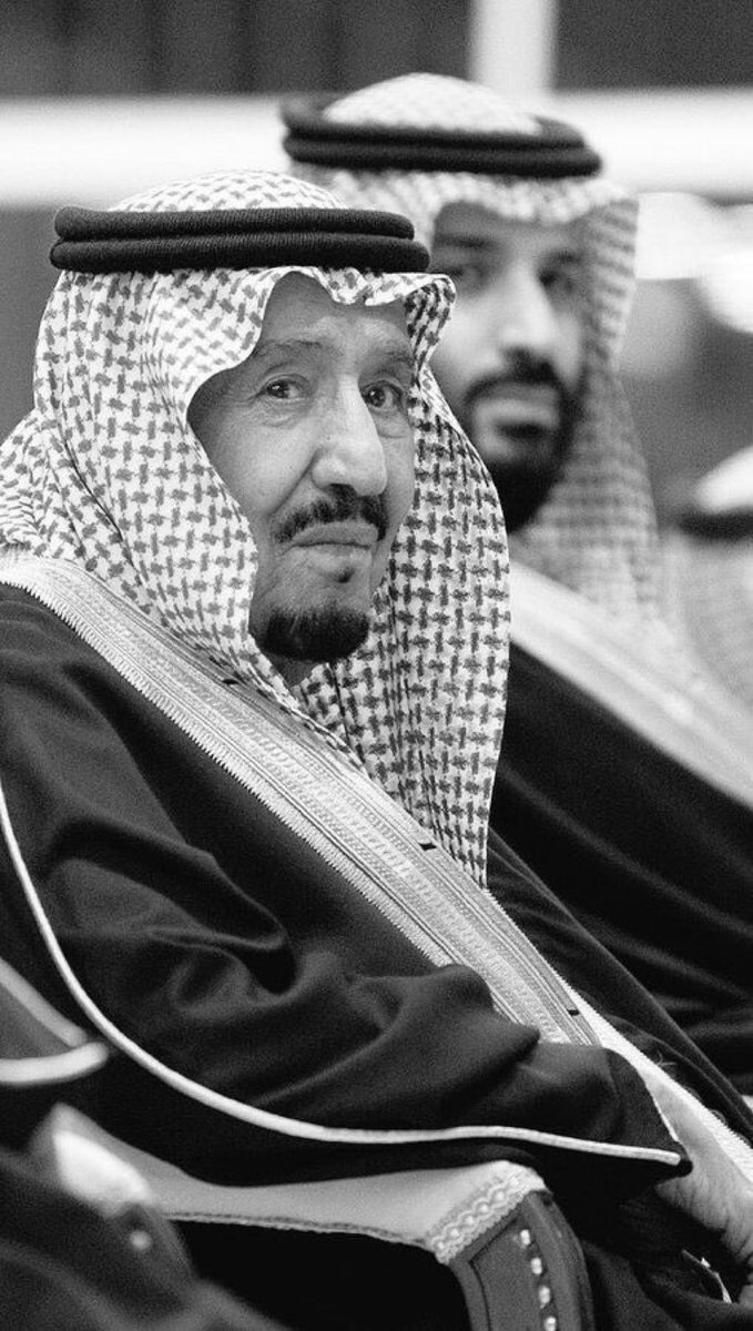 AlMusallamH's tweet photo. بمناسبة عيد الفطر المبارك يسعدني ويشرفني ان أرفع اسمى ايات التهاني والتبريكات لمقام مولاي خادم الحرمين الشريفين ولسمو سيدي ولي العهد وأسأل ان يعيده على بلدنا وقيادتنا والشعب السعودي وقواتنا المسلحة اعواما عديدة بالامن والامان والاستقرار والرخاء والازدهار https://t.co/M6vSbHhdps