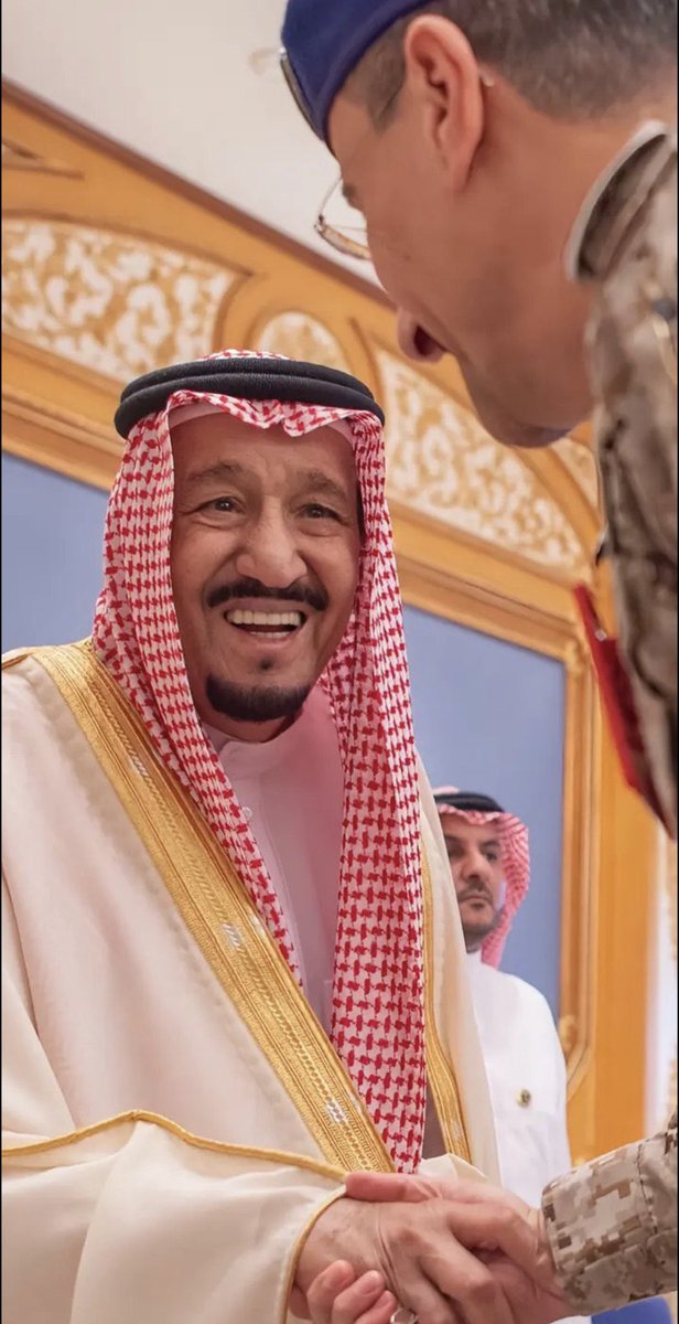 ha503ai's tweet photo. #يتقدم #ملتقى_آل_سميّر_الرسمي
 ب إجمل واصدق التهاني 
لمقام خادم الحرمين الشريفين 
الملك #سلمان بن عبد العزيز #آل_سعود
ولسمو ولي عهده الامير #محمد بن سلمان #آل_سعود والاسره #المالكه الكريمه وجنود الوطن فى كل ثغر وكل قطاع 
والشعب #السعودي
  بحلول عيد الفطر المبارك🇸🇦
#عيد_الفطر https://t.co/Yr8MmEyuDa
