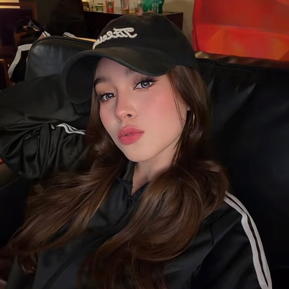 juls 🎃 tweet media