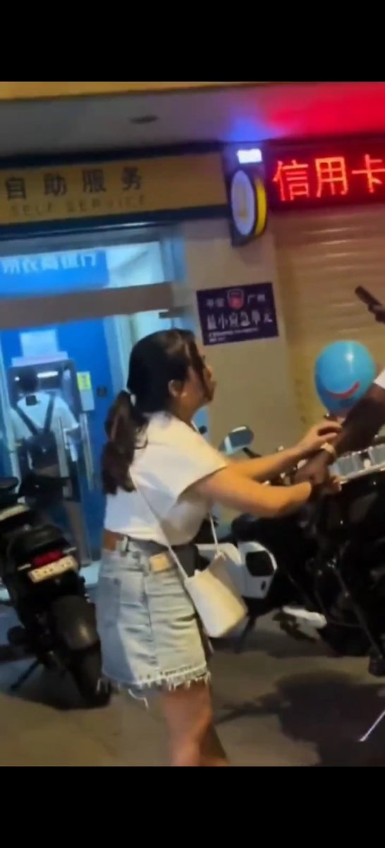 FU2DCOMMIE tweet media