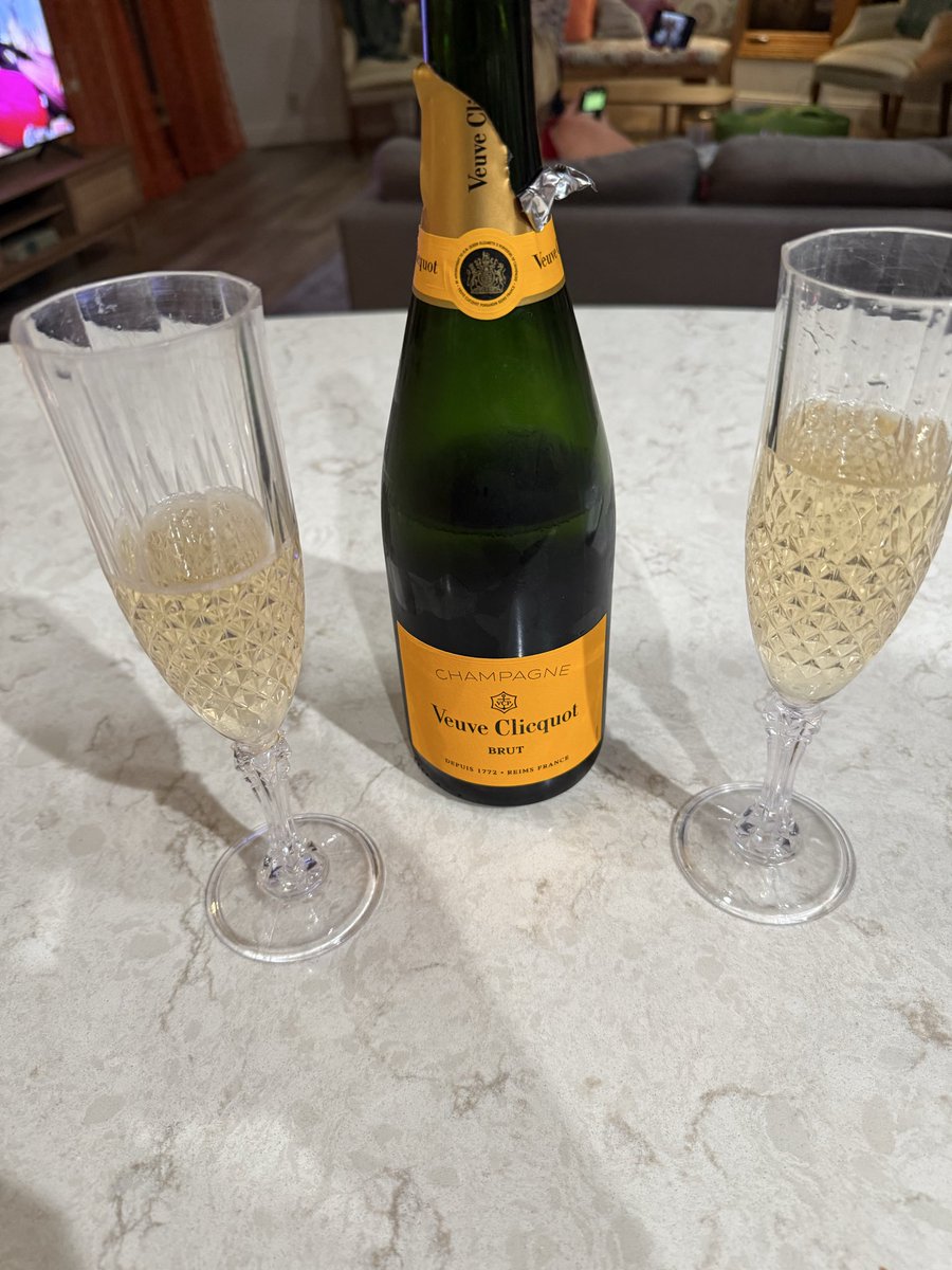 A. Mando tweet media