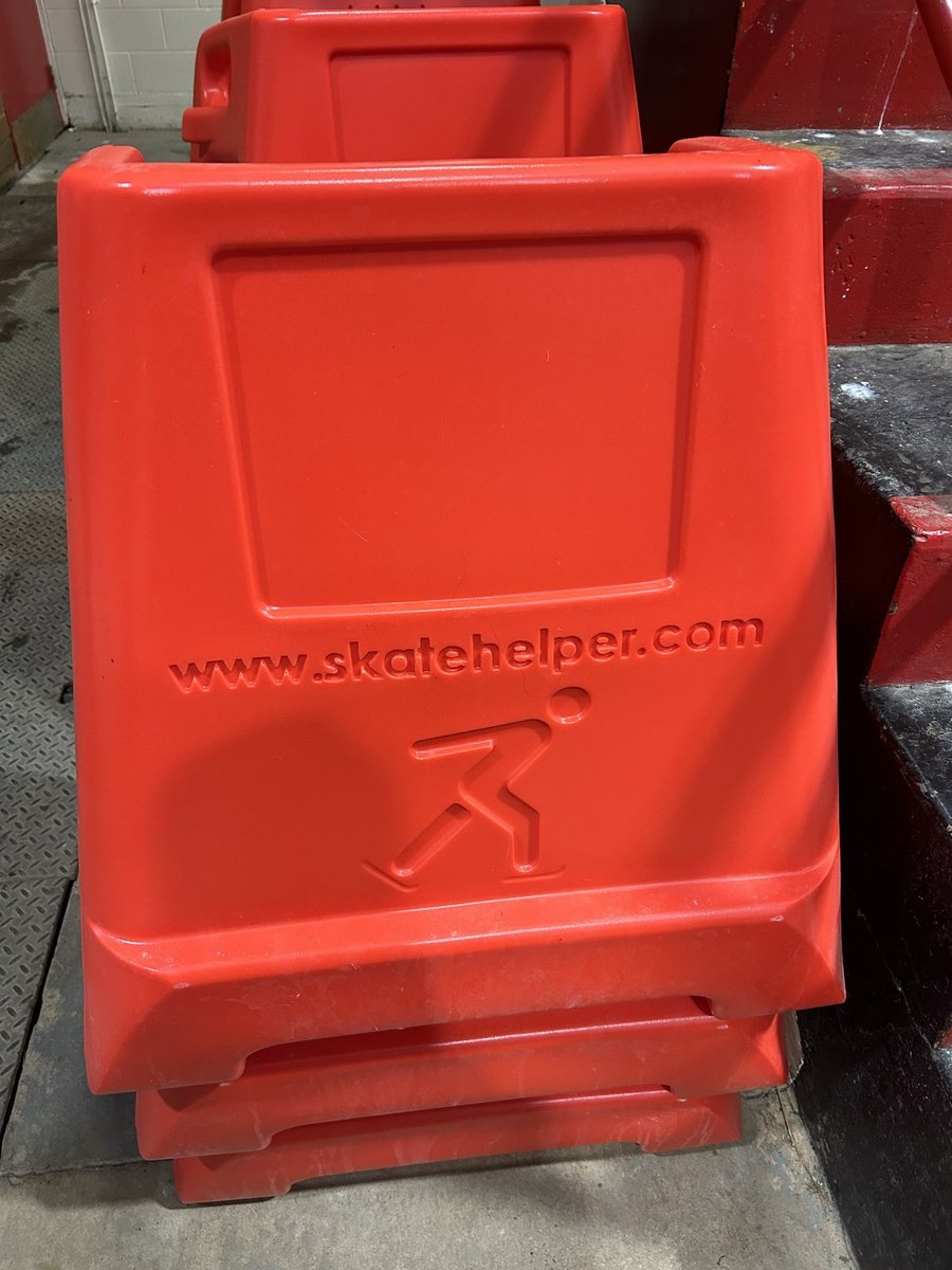 Sticks and Hat Tricks 🏒🥅 tweet media