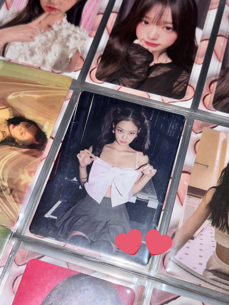 trnytaa jennie bh osaka diliat” sampe skrang masih cakep jga yak😭😭😭 gabut buka” binder walau isi seipritt😭❤️