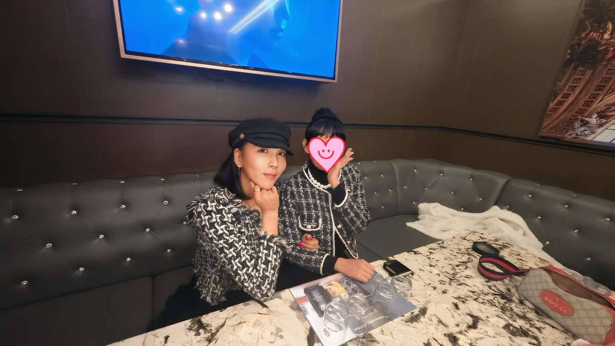 이곤 eeegon87 - 1st class tweet media