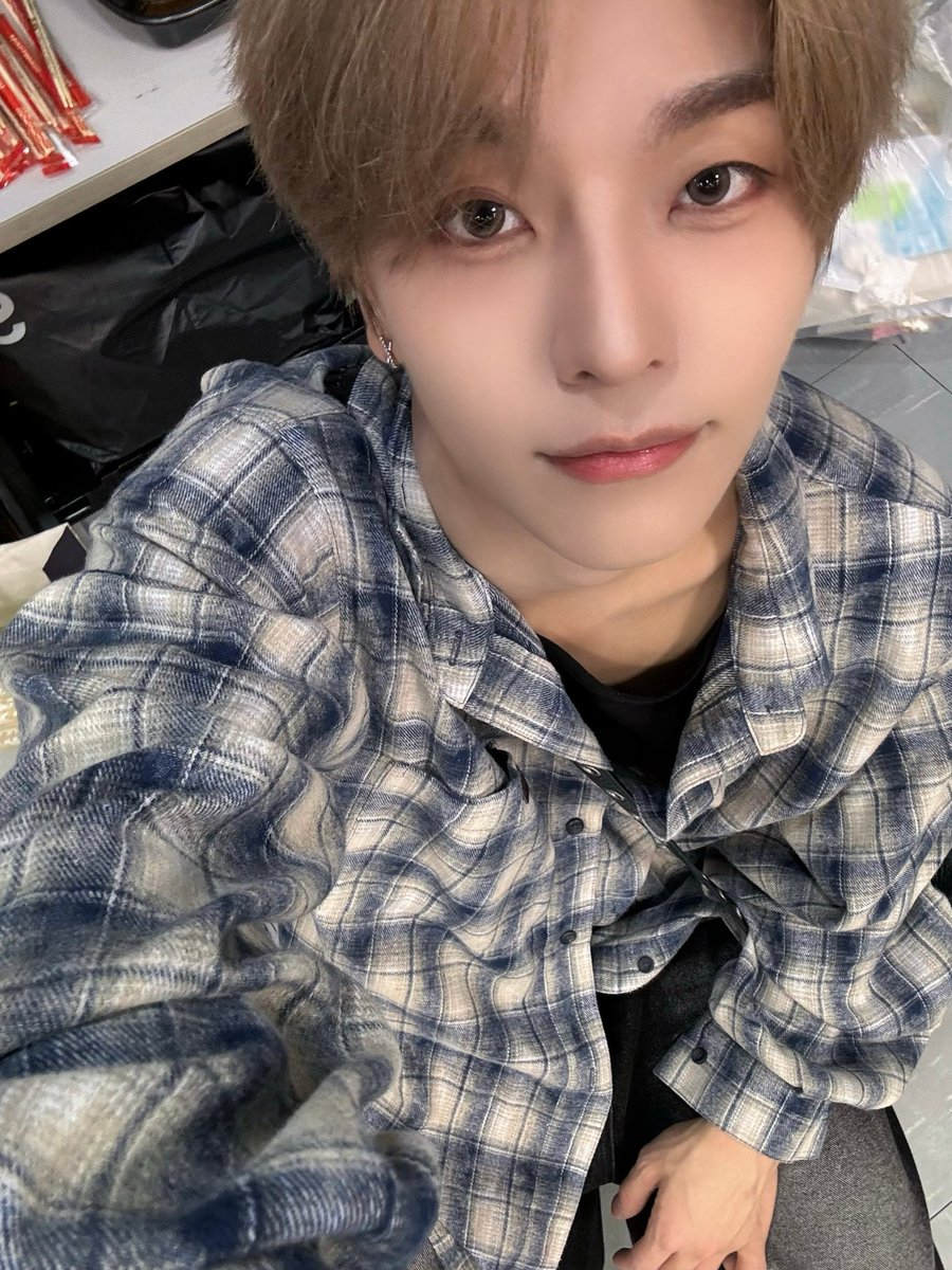 ddwki_ei's tweet photo. RERHEE MEN
CHECKED COTTON SHIRT WASHED BLUE

📍https://t.co/Sc2FCQfe8j

#허씬롱 #HEXINLONG #贺鑫隆 #씬롱 #XINLONG #鑫隆 #ALPHADRIVEONE #ALD1 #알파드라이브원 https://t.co/8BPxvSmjhr