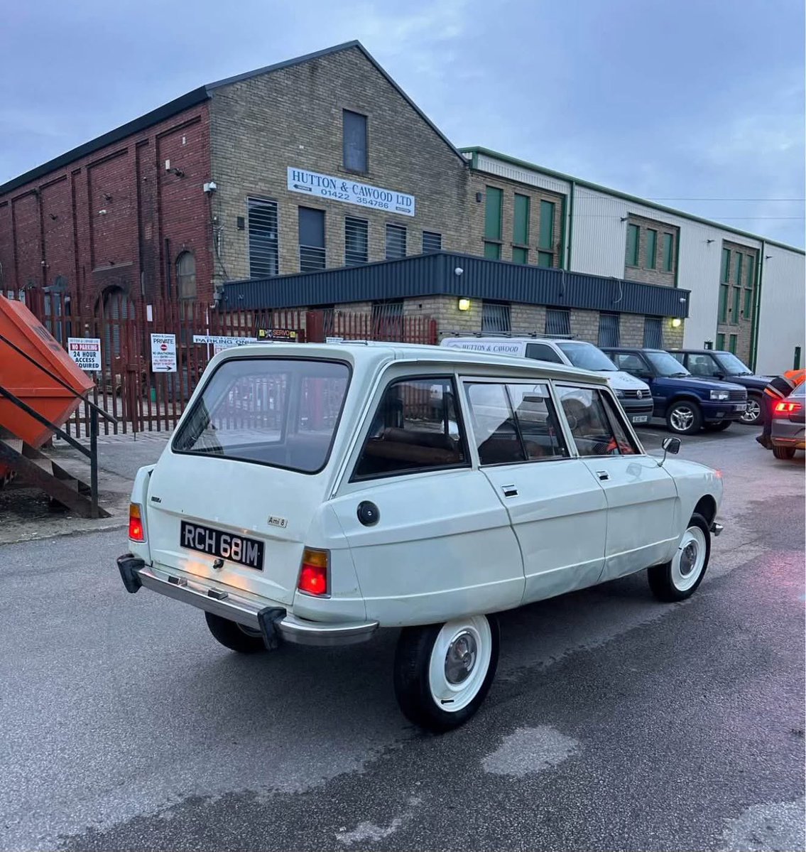 Nicolas ne pouvait plus payer, il est donc parti tweet media