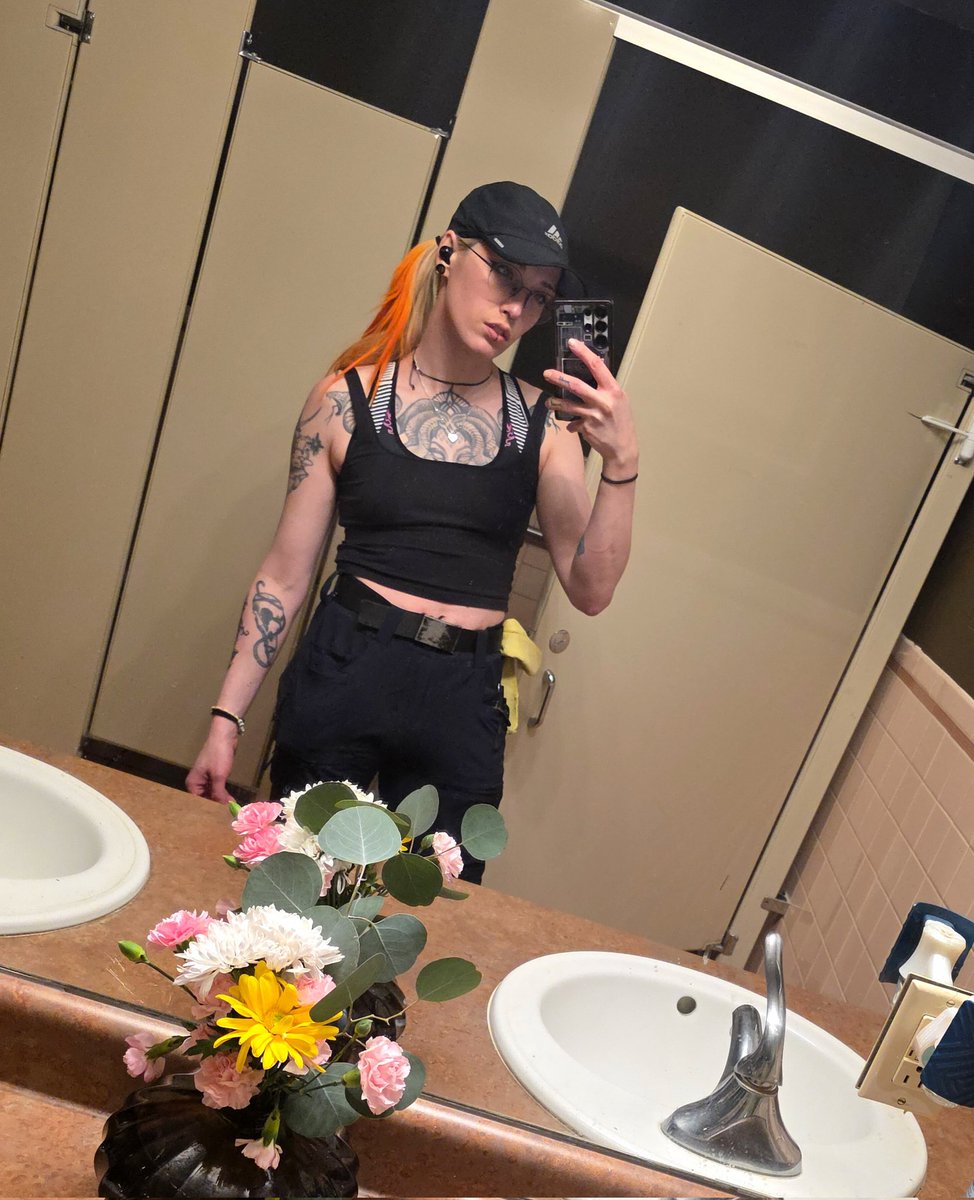 𝘔𝘪𝘴𝘴𝕽𝖊𝖉𝘓𝘪𝘯𝘦 tweet media