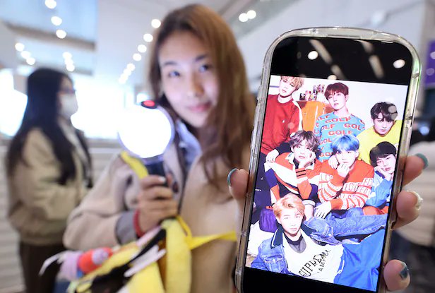 จากข้อมูล
จำนวนชาวต่างชาติทั้งหมดที่เดินทางเข้าเกาหลีใต้ ระหว่าง 1 - 18 มี.ค ปีนี้คือ 1,099,700 คน ซึ่งเพิ่มขึ้น 271,200 คน (32.7%) จาก 828,500 คนในช่วงเวลาเดียวกันของปีที่แล้ว