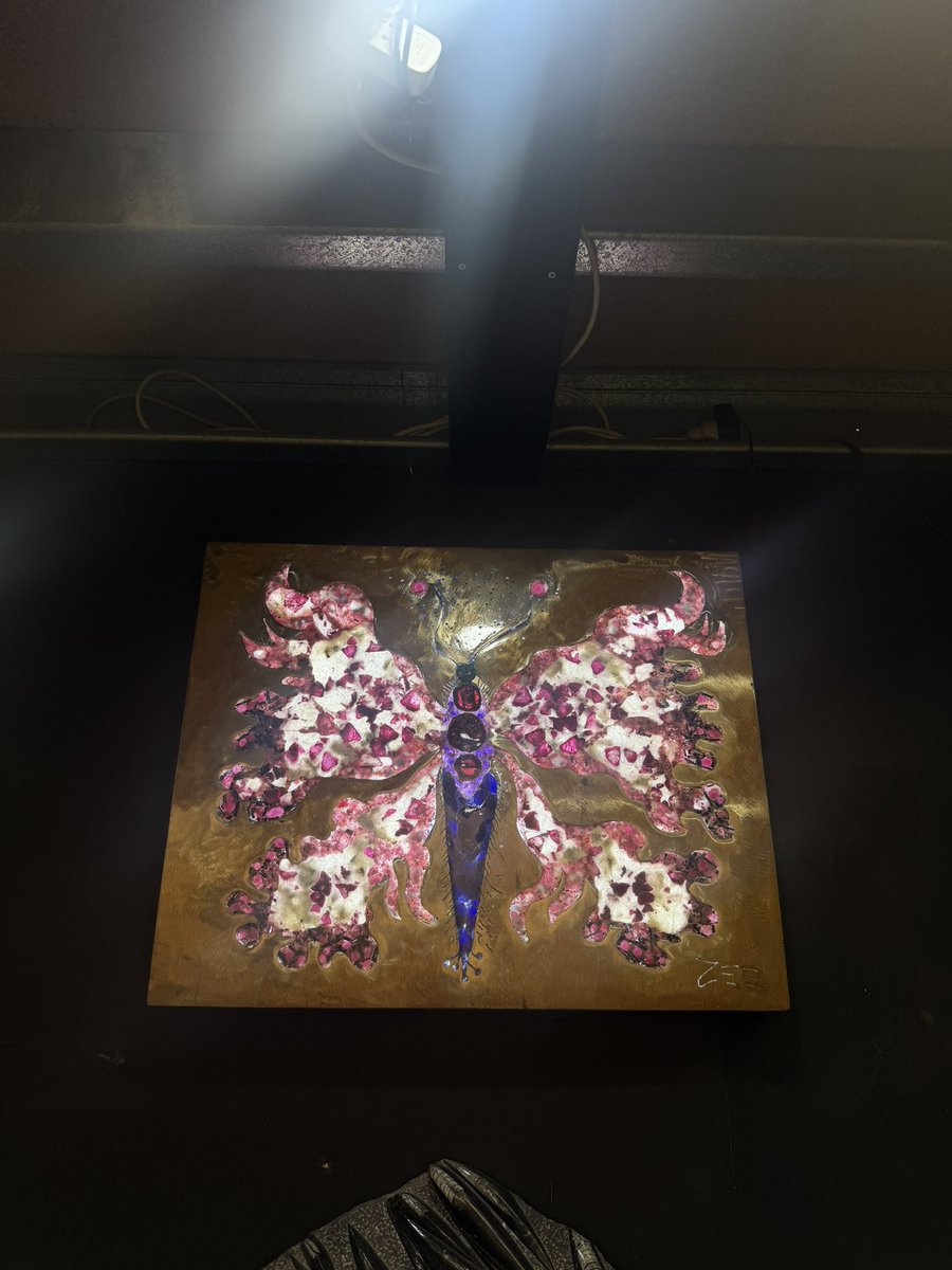 ellie 💭 tweet media