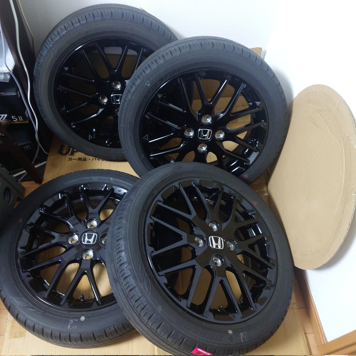 写真撮ったので改めて N-ONEの純正タイヤホイール売りたいです！ 割と 