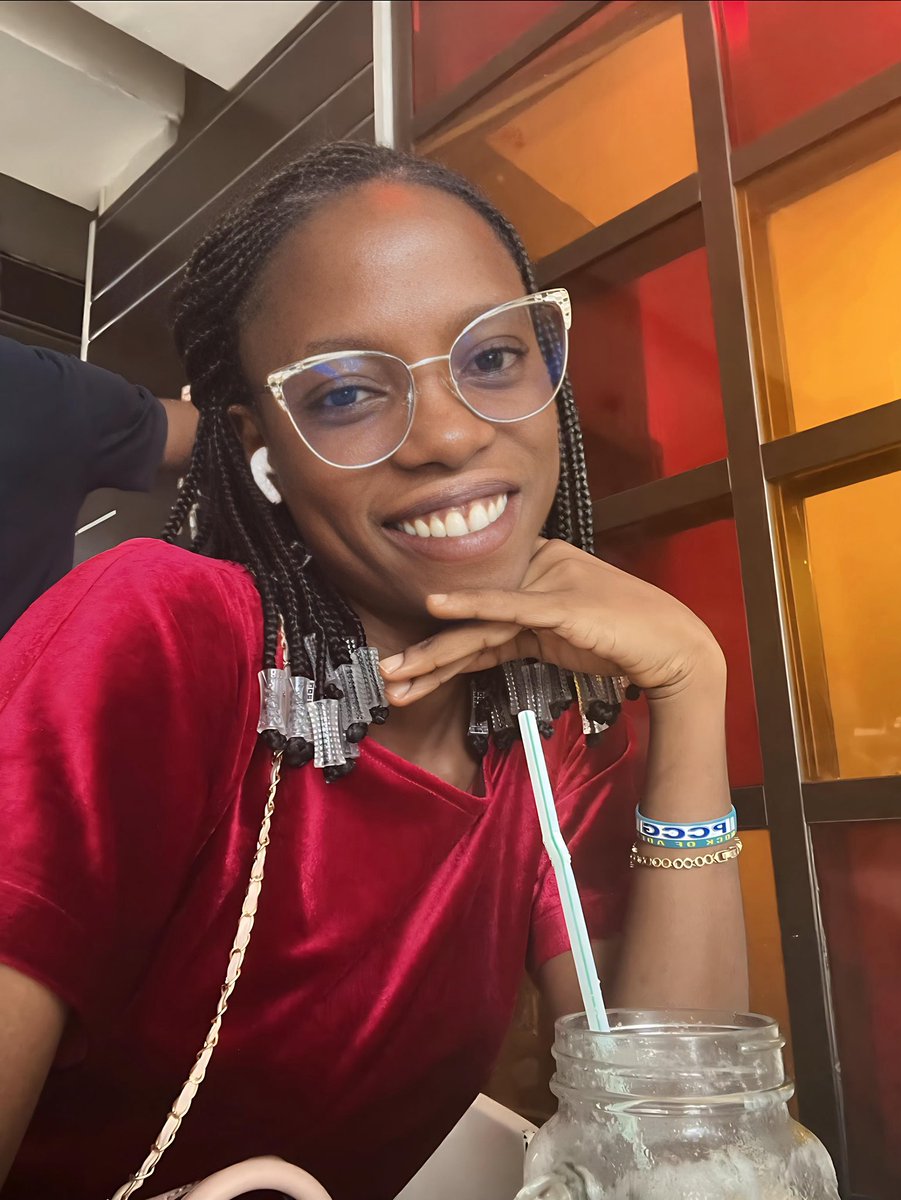 Victoria Olamide tweet media