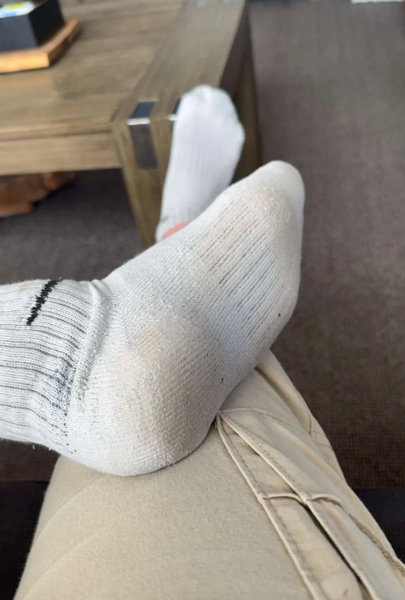 feetaddictedKR tweet media