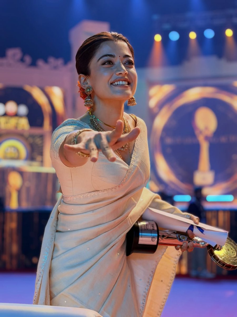 Shreyas Media tweet media