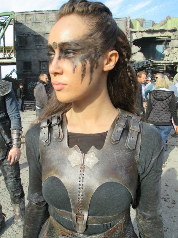 hourly alycia tweet media