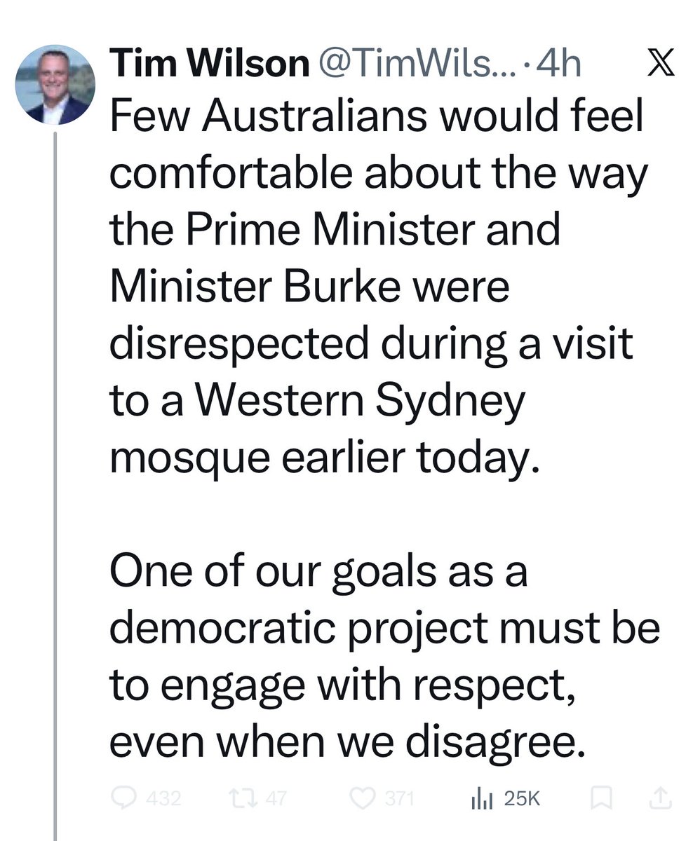 Dr Sheep Person Podge tweet media