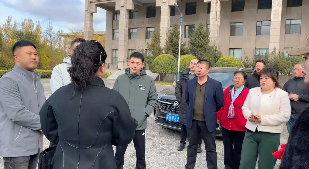 ростислав tweet media