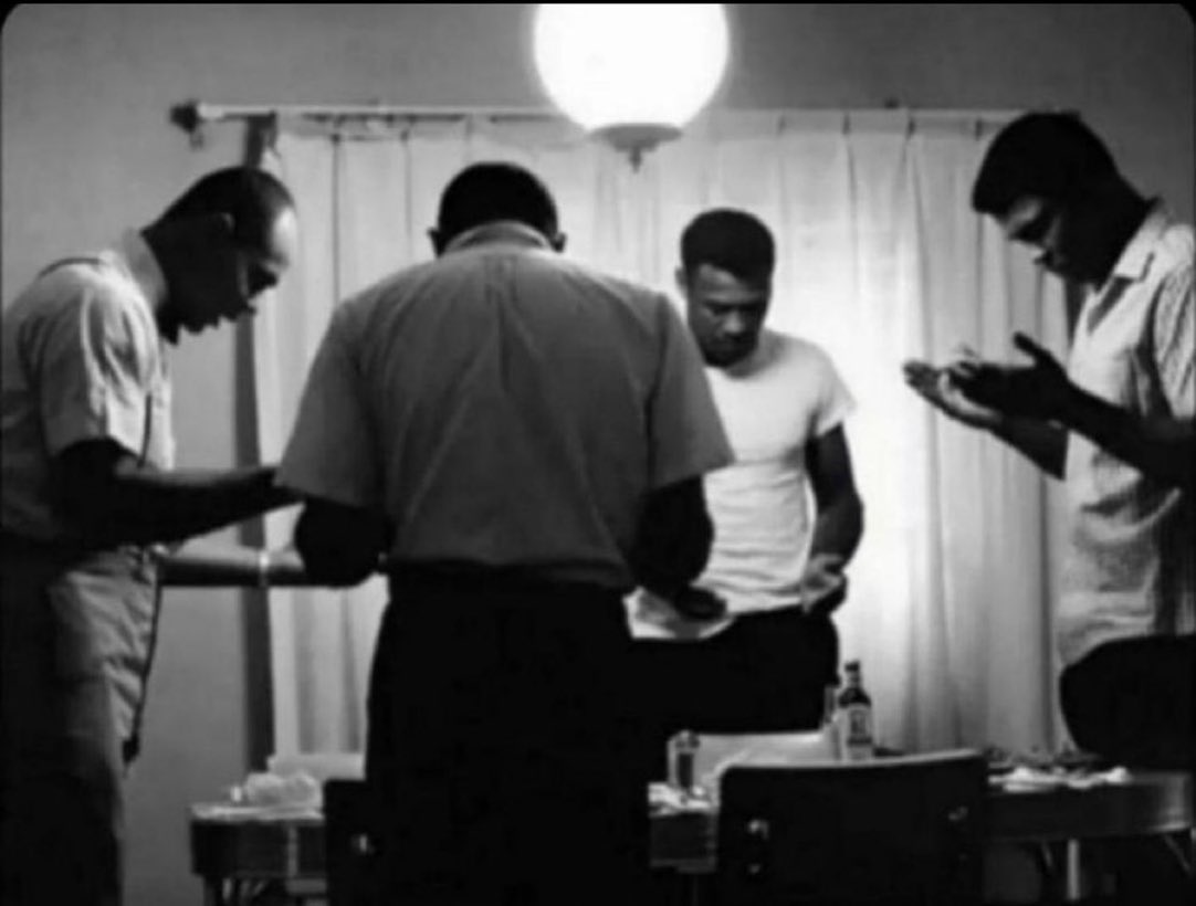 Exgod🦉 tweet media