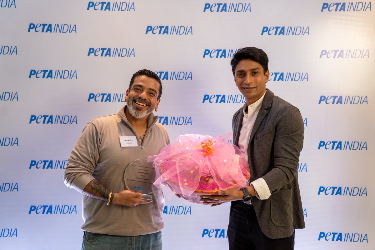 sachinsbangera's tweet photo. .@TandonRaveena Named as @PetaIndia Honorary Director as @TheRupali, @Jeeveshu, @raabtabyrahul12 &amp; Others Nab Awards at Group’s Annual Victory Celebrations

Via @Telegraph

https://t.co/KkXkqlLmQn https://t.co/m6Mzf3R22b